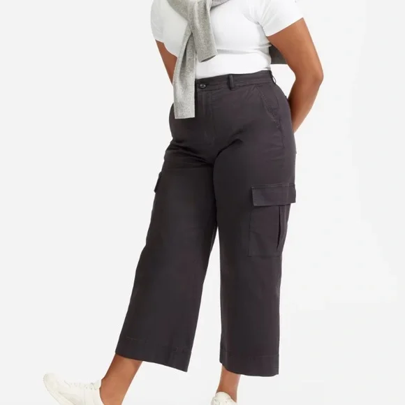 Everlane The Wide Leg Crop Cargo Pant, organic cotton, size 2 - Picture 1 of 8